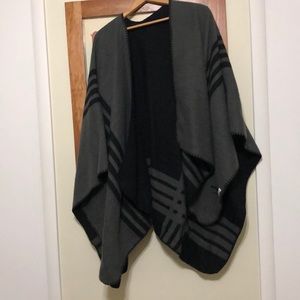 Reversible BB Dakota poncho